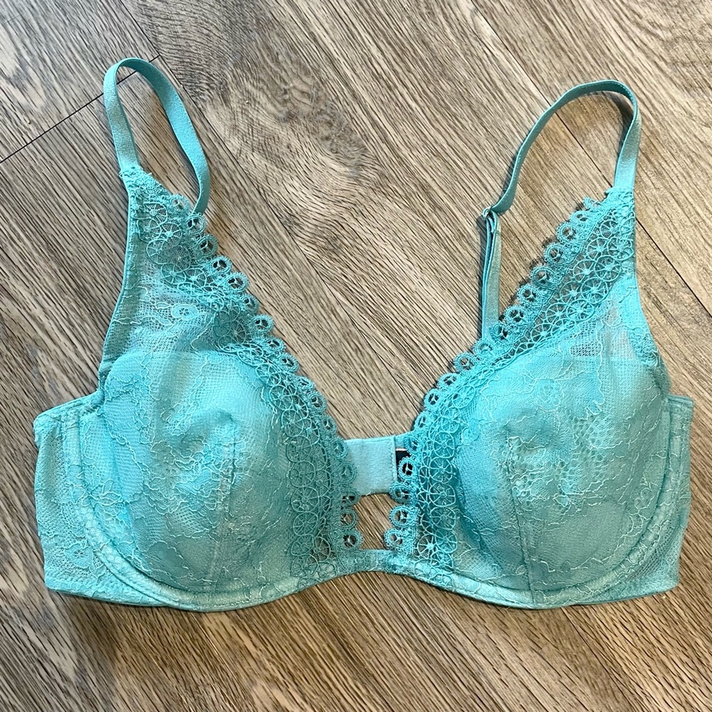 Victoria’s Secret lace bra